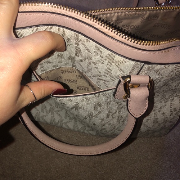 Brand new Michael Kors Purse and Wallet - Picture 5 of 11